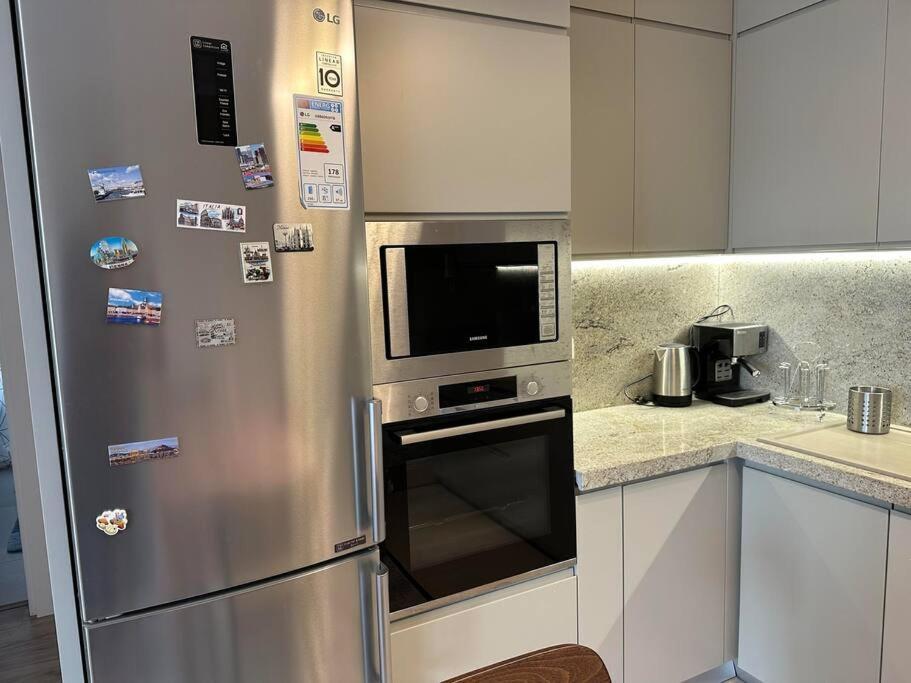 Family Friendly 2 Bedroom Apartment Eden Gardens Tirana City Center Экстерьер фото